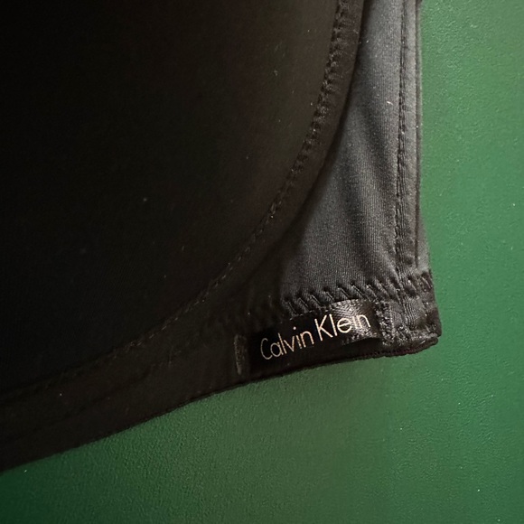 Calvin Klein Push Up Bra - Picture 3 of 5